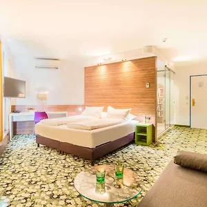 hotellátogatás